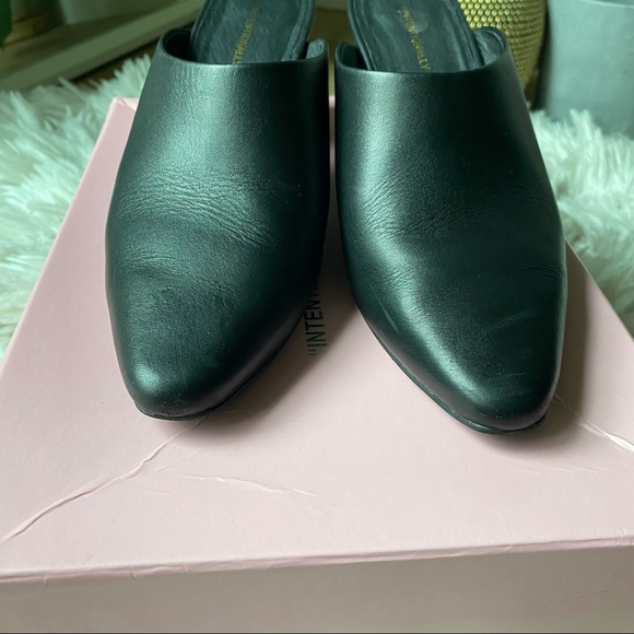 {Intentionally Blank}🔷 leather mule heels - Picture 3 of 8